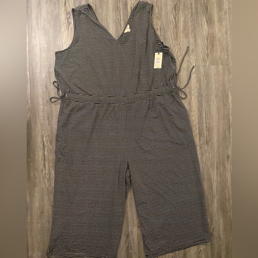 NWT Black and white striped Wide leg Romper size 26W